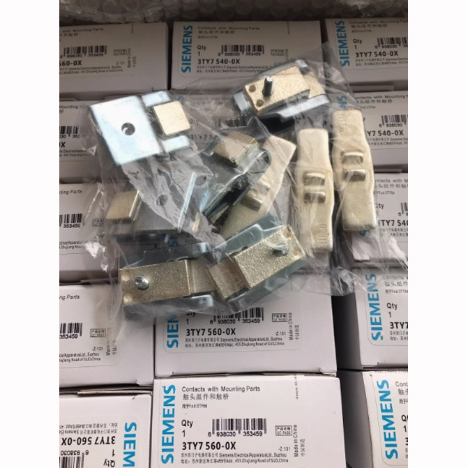 New Siemens 3TY7 560-0X Contacts With Mouting Parts