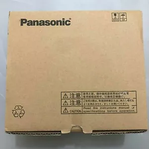 New in Box Panasonic Msd011p1e Servo Drive